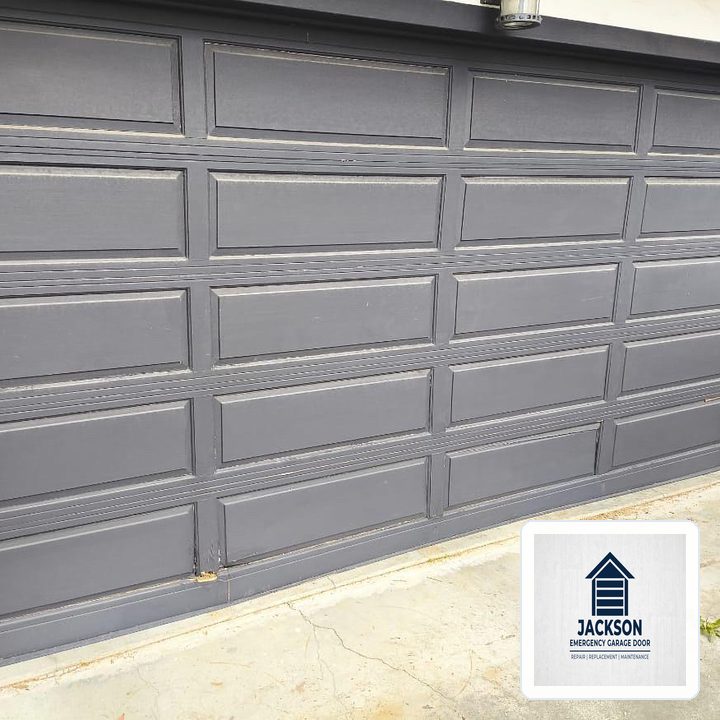 Jackson Emergency Garage Door Dispatch in Jarrell (Salado Area): Heavy-Duty EPDM Perimeter & Bottom Seal Weatherproofing - Jarrell, TX